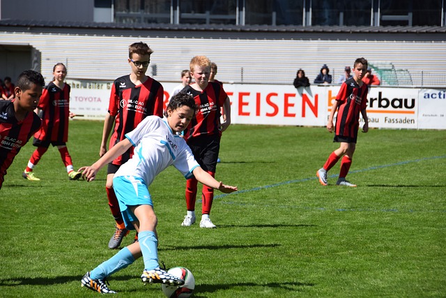 以库里为首 以库里为首